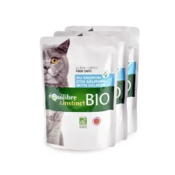 Aliment humide bio saumon légumes pour chat adulte en pochon de 100 g