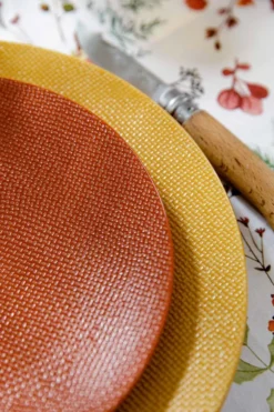 Assiette plate coloris jaune en grès Vésuvio - Ø 27 cm