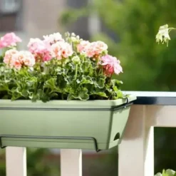 Balconnière tout-en-un en polypropylène vert pistache Elho Barcelona - 49,5 x 27,5 x 18,5 cm