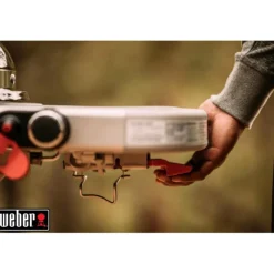 Barbecue à gaz noir Weber Traveler Stealth