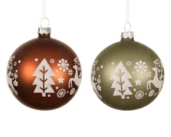 Boule en verre mate avec renne et sapin - Ø 8 cm