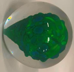 Boule sulfure verte en verre Liam - Ø 8 cm