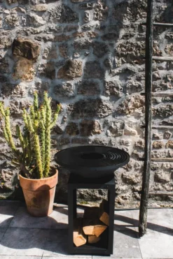 Brasero B.B.O 58 pour 6 personnes coloris noir en acier brut Oyat - Ø 58 cm