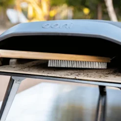 Brosse métallique en acier inoxydable Ooni - 60 cm