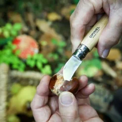 Couteau en bois et acier inoxydable Opinel n°7 Châtaigne