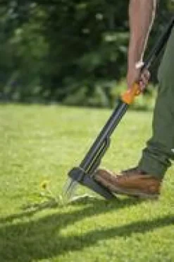 Désherbeur Xact 4 dents Fiskars