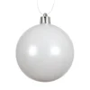Ensemble de 12 boules en plastique recyclé blanc d’hiver brillant et mat - Ø 6 cm