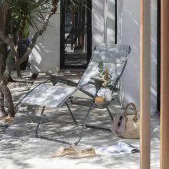 Fauteuil relax en tube acier titane et toile Batyline Seigle II Lafuma Futura - 71 x 83 x 113 cm