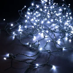 Guirlande lumineuse LED à lumière blanc pur sur secteur - 8 m