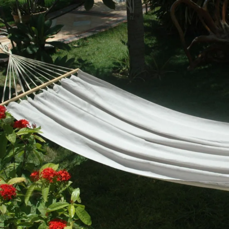 Hamac coloris taupe en polypropylène Jobek Hamac Graphik - 300 x 140 cm