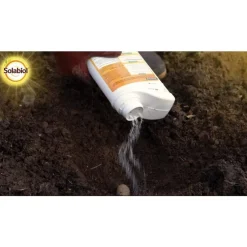 Insectes du sol 600 g 5,6x12,9x14,2 cm