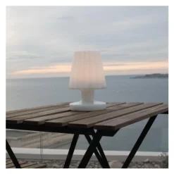 Lampe de table LED Batimex H 21 cm blanc chaud à chargement micro USB