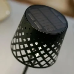 Lampe solaire Gretita coloris noir effet blanc chaud en métal Newgarden - Ø 10 x 30 cm