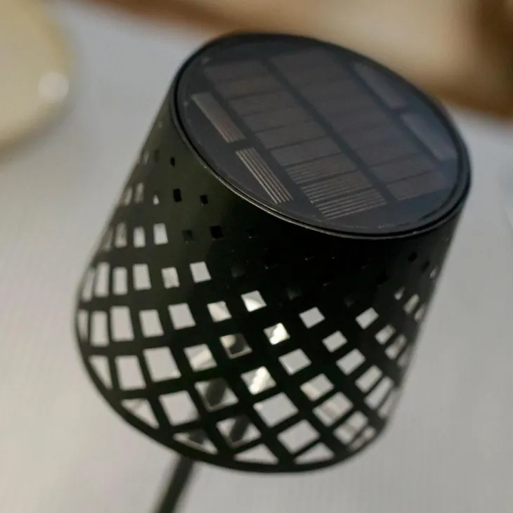 Lampe solaire Gretita coloris noir effet blanc chaud en métal Newgarden - Ø 10 x 30 cm