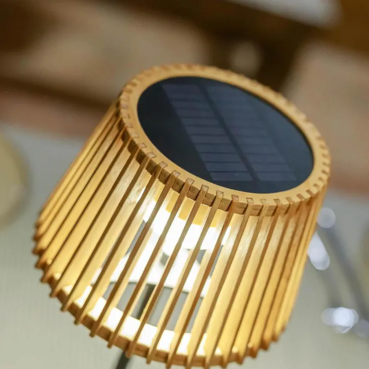 Lampe solaire Okinawa coloris marron effet blanc chaud en métal Newgarden - 20 à 30 cm