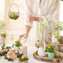 Lapin de Pâques coloris blanc en porcelaine - 7,5 x 5,5 x 9 cm