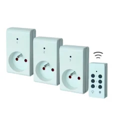 Lot de 3 prises télécommandées avec la télécommande coloris blanc en plastique - 230 V x 50 HZ