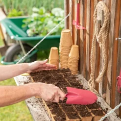 Lot d'outils à main pour le jardin coloris clafoutis (transplantoir, serfouette, griffe) botanic® - 3 outils