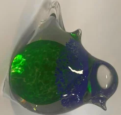 Oiseau vert et bleu en verre façon sulfure Noa - 6,5 x 11,5 x 8,5 cm