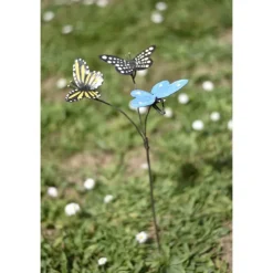 Papillon peint sur tuteur en métal recyclé Chouette & Co - 45 cm