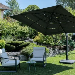 Parasol déporté Airvent coloris gris en aluminium et polyester - 300 x 300 cm