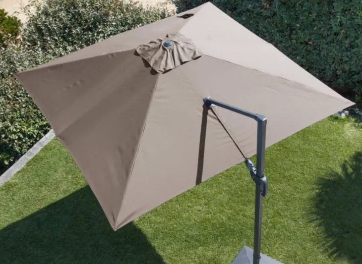 Parasol déporté, orientable, inclinable et rotatif en aluminium écru PROLOISIRS NH20 - 3x3m