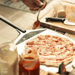 Pelle à pizza en aluminium gris Ooni - 30 cm