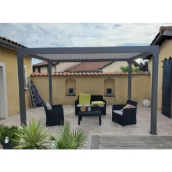 Pergola bioclimatique gris sable motorisée Green Outside Actual - 4 x 3 m