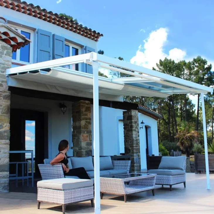 Pergola en aluminium et polycarbonate coloris blanc mat modèle Odessa Couleurs du monde - 3 x 3,60 x 2,65 m