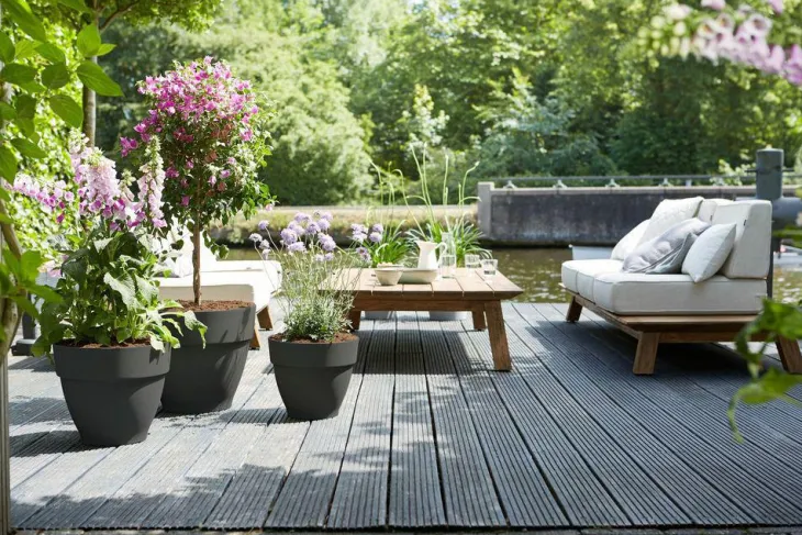 Pot vibia campana rond Elho de 26 L coloris noir Ø 35 x H 29 cm