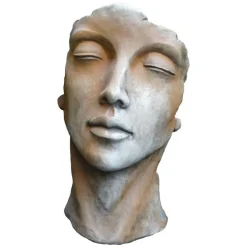 Statue de visage de femme effet demi-rouille coloris gris 115 cm