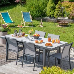 Table de jardin extensible en aluminium coloris noir et gris clair Carlina -220 à 280 x 99 x 76 cm