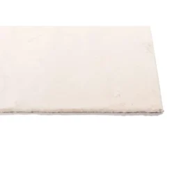 Tapis fausse fourrure coloris beige - 70 x 140 cm