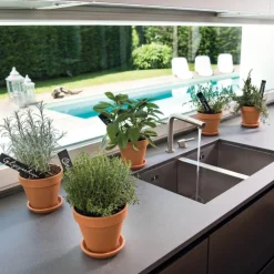 Vase brut rouge en terre cuite D.17 x H15,3